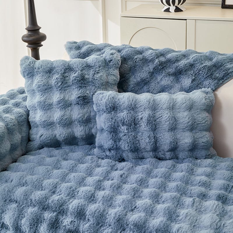 EasyCover-Kissenbezug aus wattiertem Kunstfell — 1 Stück, Blau Noppen, auf einem Sofa